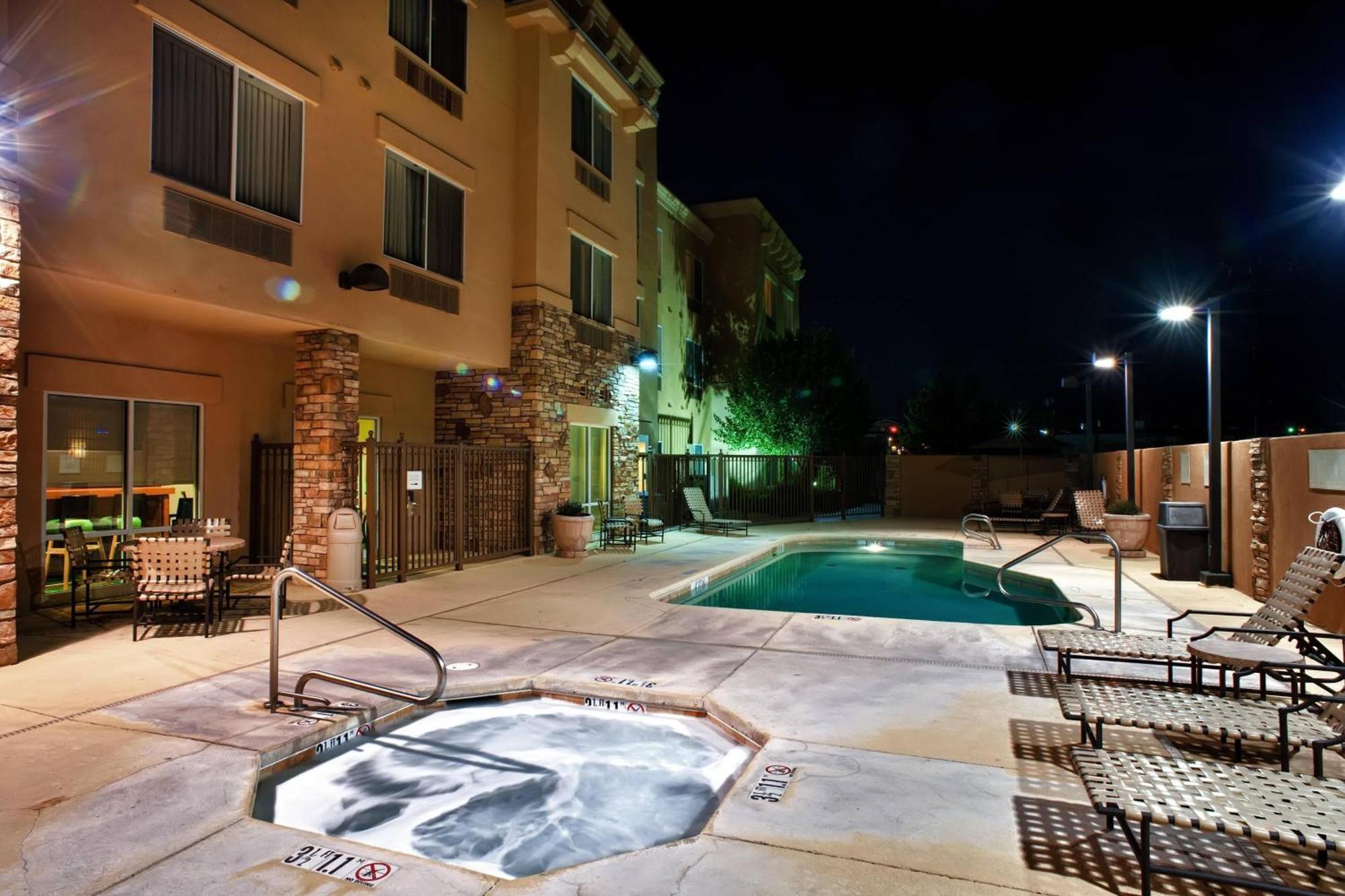 Fairfield Inn & Suites Roswell Exterior photo